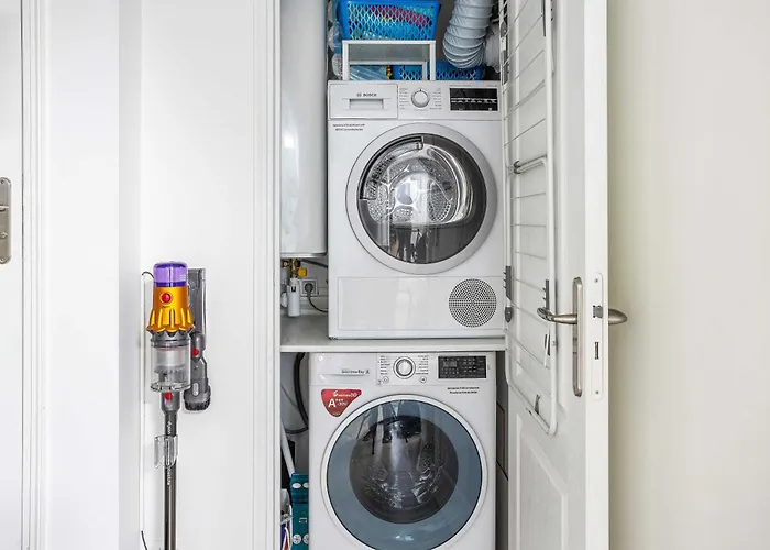 My Home, Gf, Air Cond, 2 Showers, 2 Wc * Paris